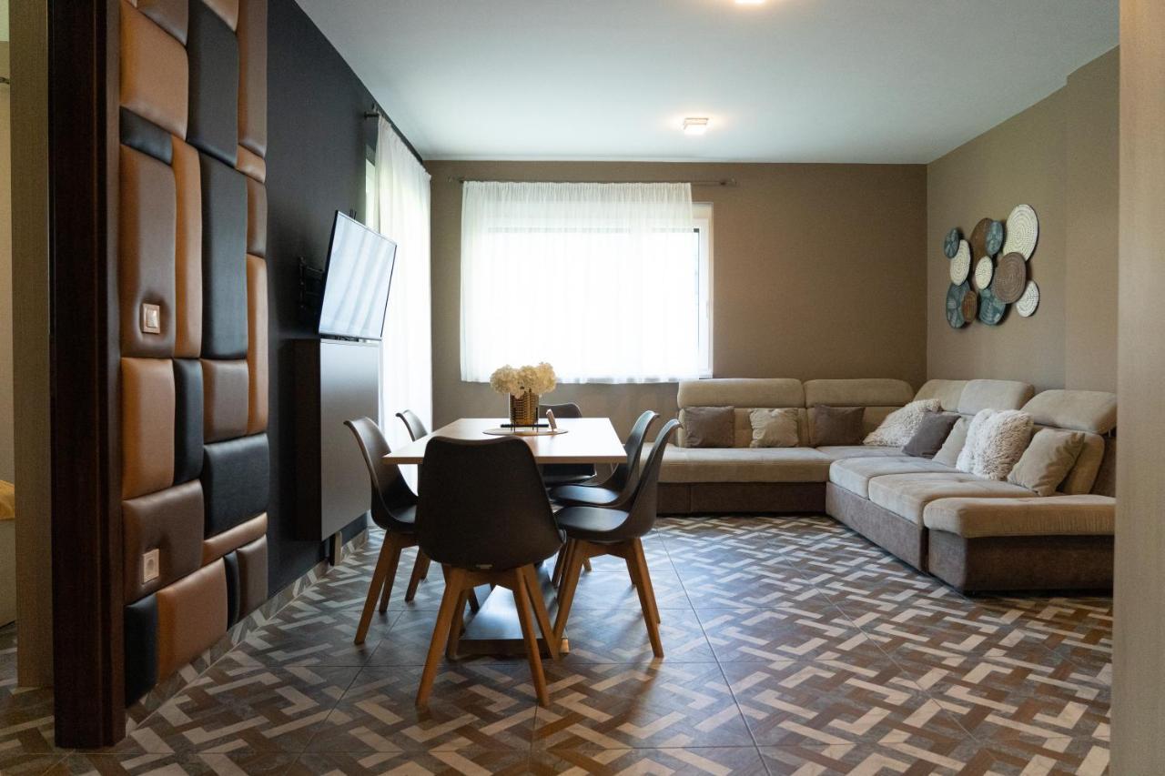 Atana Luxury Apartments Siofok Bagian luar foto