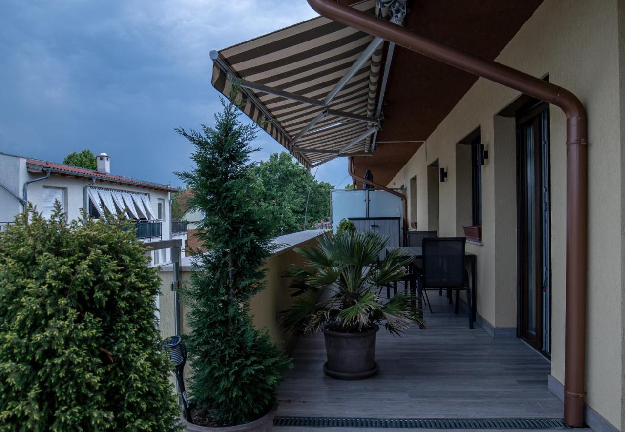 Atana Luxury Apartments Siofok Bagian luar foto